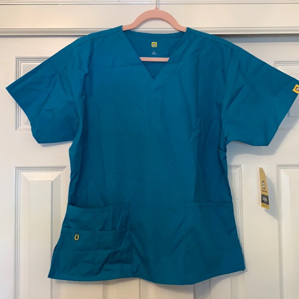 Aqua two pocket scrub top